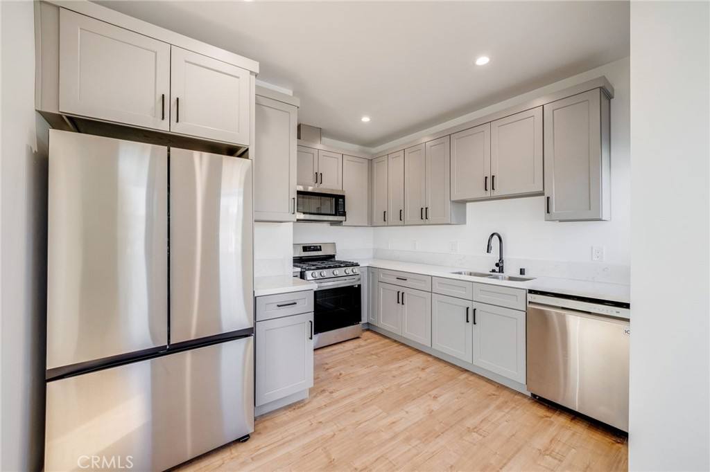 Apartment for rent at 3261 City Terrace Dr #32611 4, Los Angeles, CA 90063