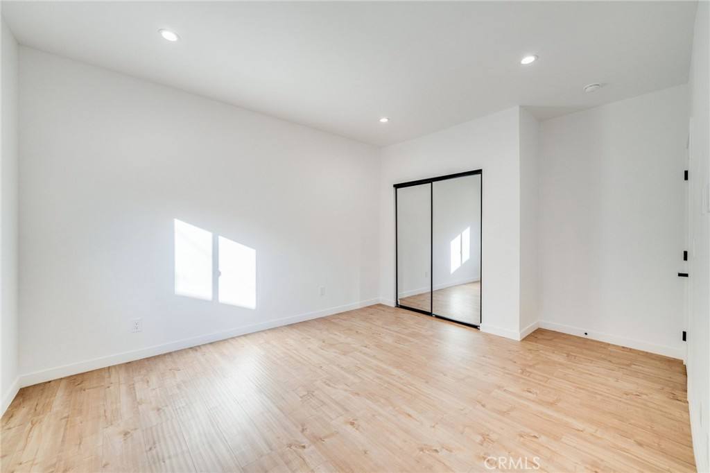 Apartment for rent at 3261 City Terrace Dr #32611 4, Los Angeles, CA 90063