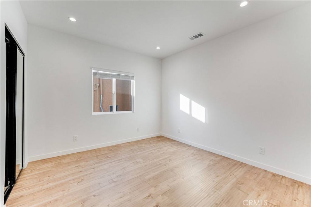 Apartment for rent at 3261 City Terrace Dr #32611 4, Los Angeles, CA 90063