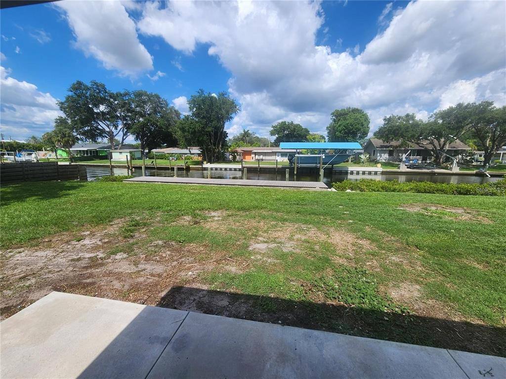 Apartment for rent at 109 21st St NE #109, Bradenton, FL 34208