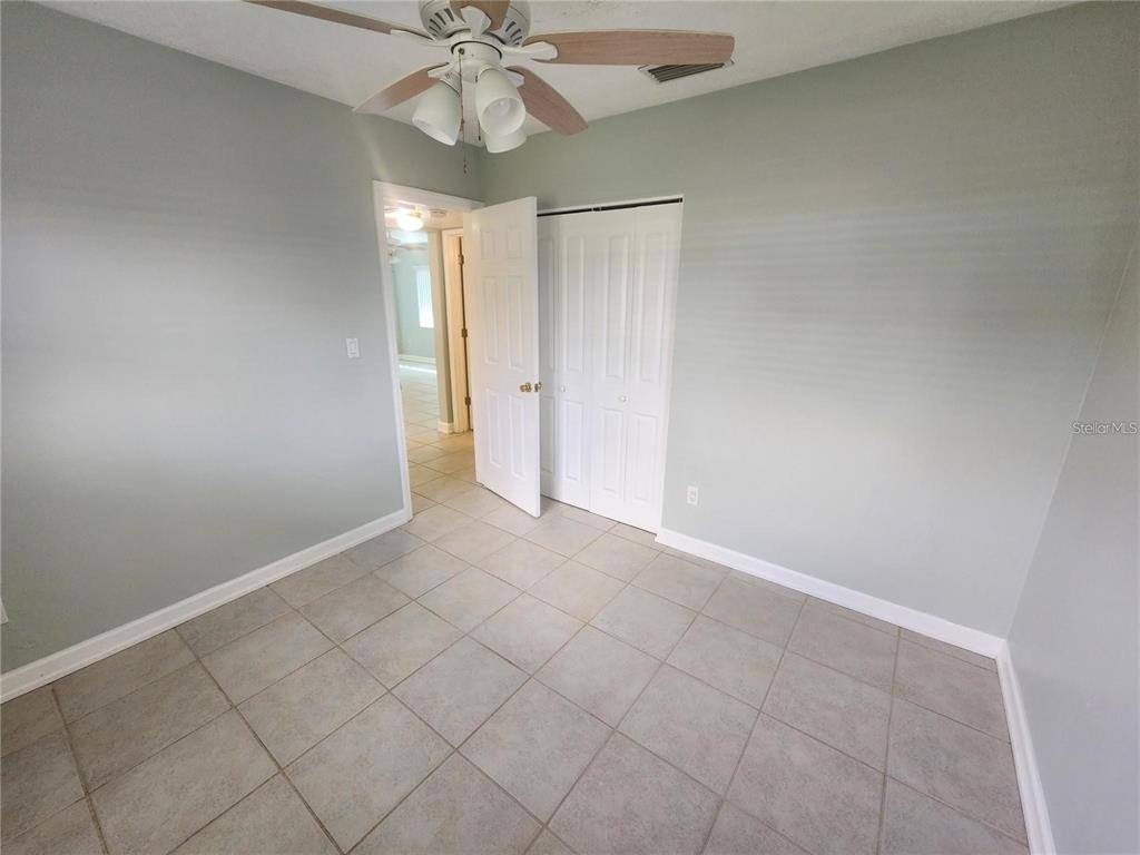 Apartment for rent at 109 21st St NE #109, Bradenton, FL 34208