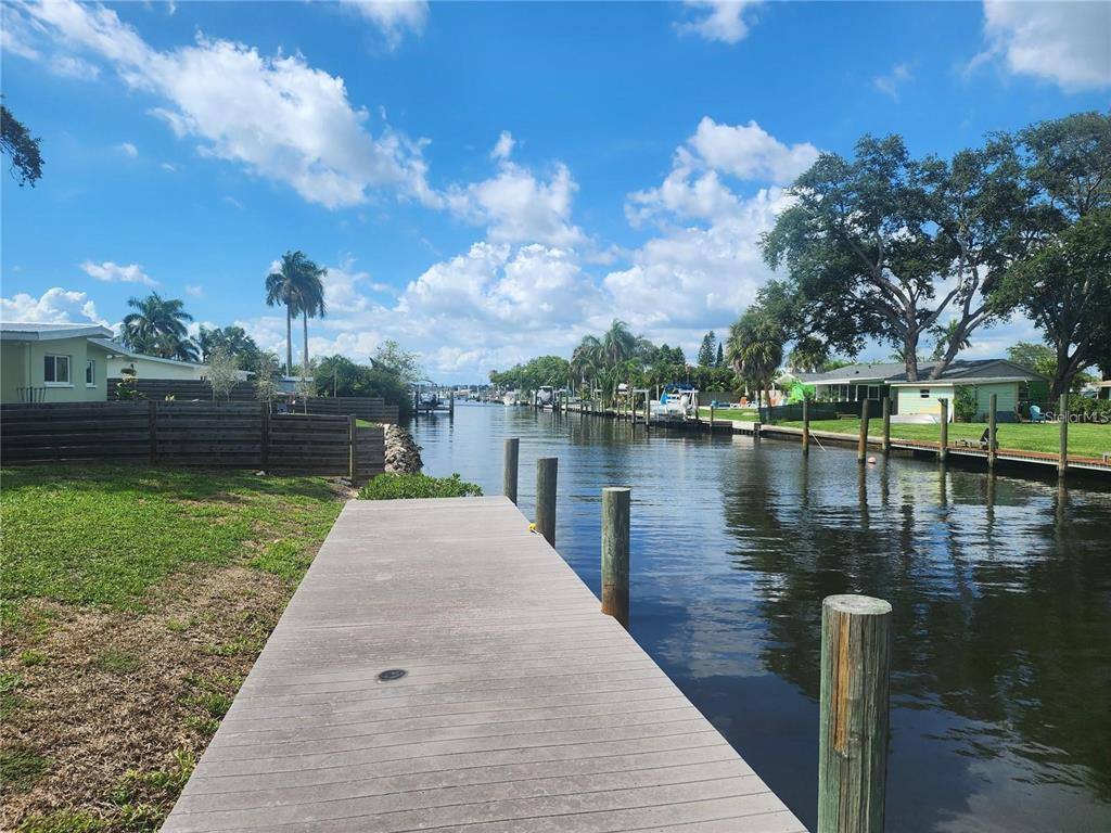 Apartment for rent at 109 21st St NE #109, Bradenton, FL 34208