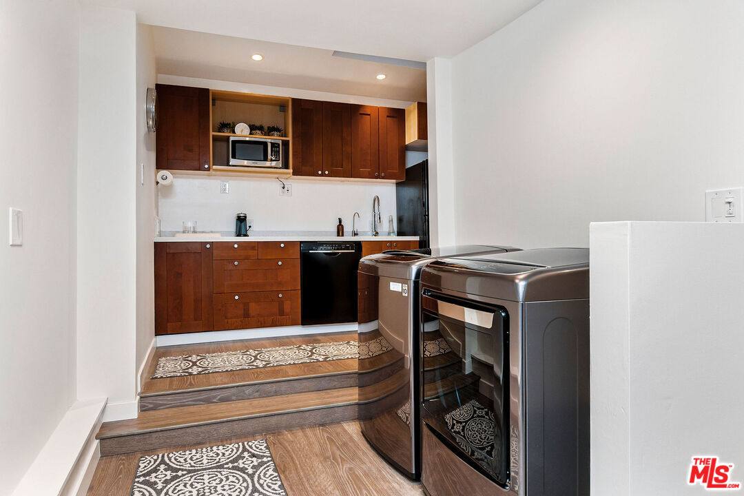 Townhouse for rent at 717 Huntley Dr #717, West Hollywood, CA 90069