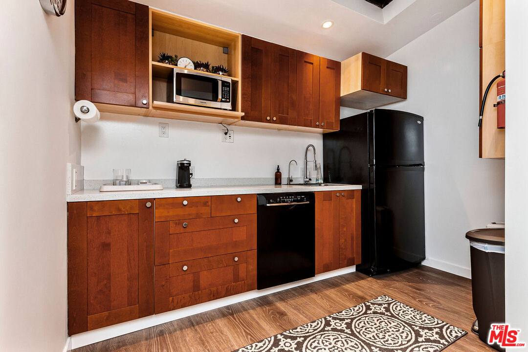 Townhouse for rent at 717 Huntley Dr #717, West Hollywood, CA 90069