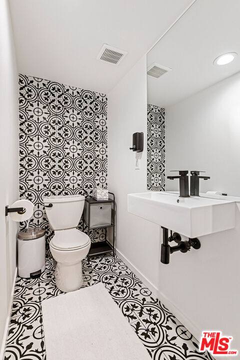 Townhouse for rent at 717 Huntley Dr #717, West Hollywood, CA 90069