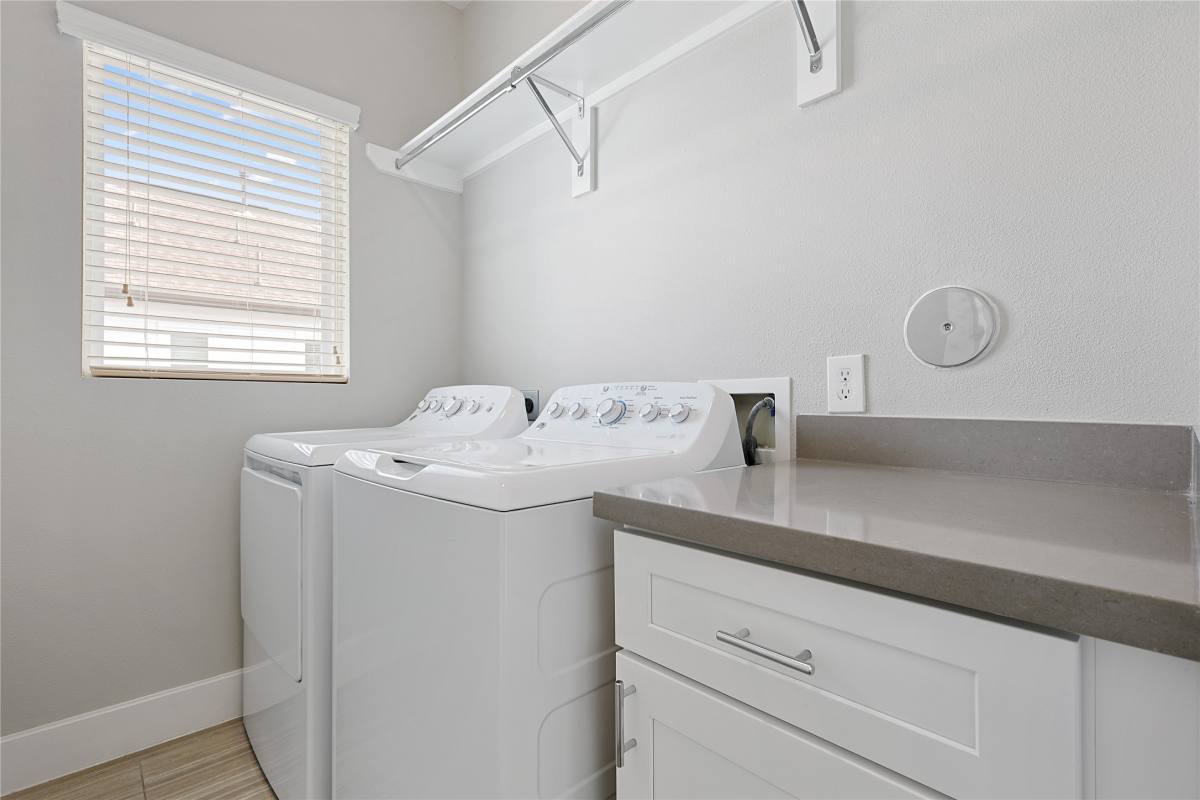 Apartment for rent at 1222 Upton St, Houston, TX 77020