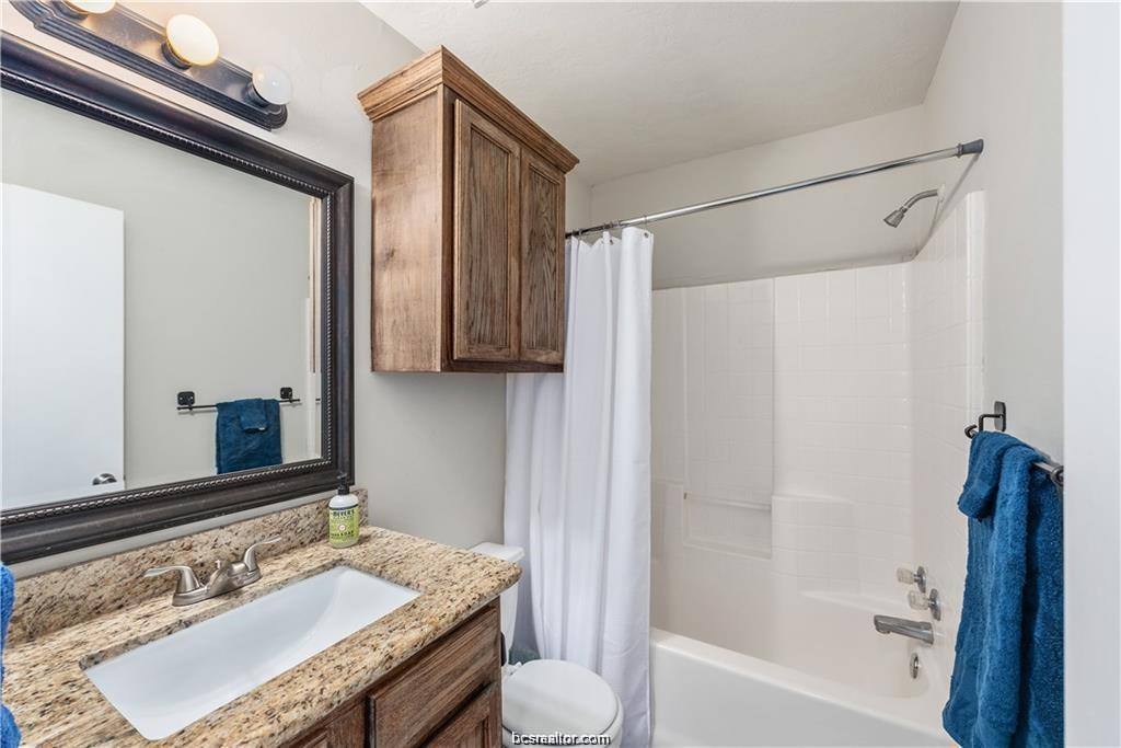 Apartment for rent at 1229 Oney Hervey Dr, College Station, TX 77840