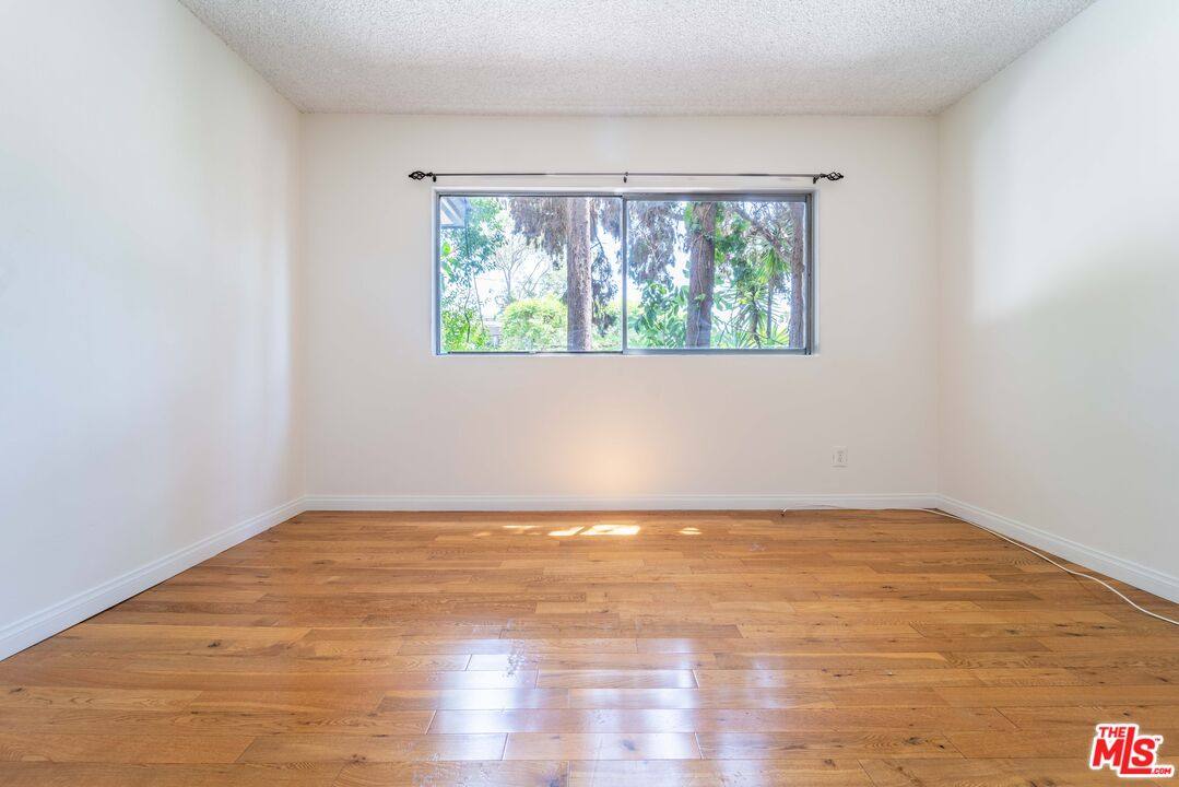 Apartment for rent at 941 N San Vicente Blvd #941-2, West Hollywood, CA 90069