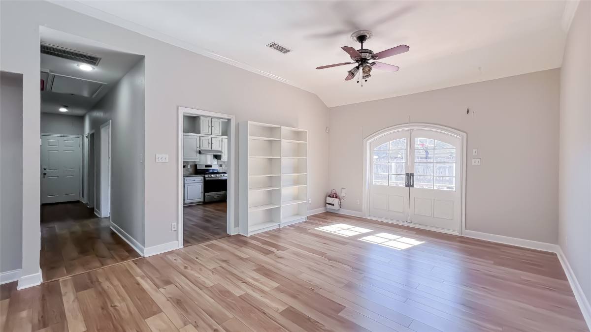 Apartment for rent at 6303 Lugary Dr, Houston, TX 77036