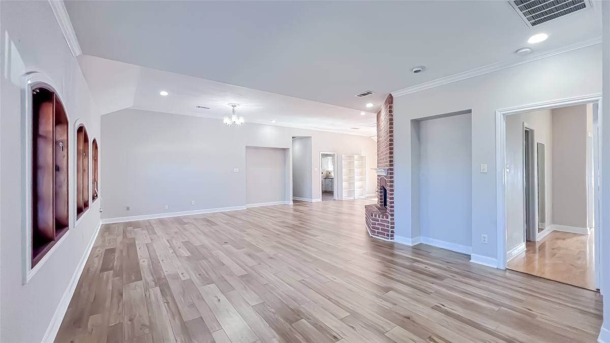 Apartment for rent at 6303 Lugary Dr, Houston, TX 77036