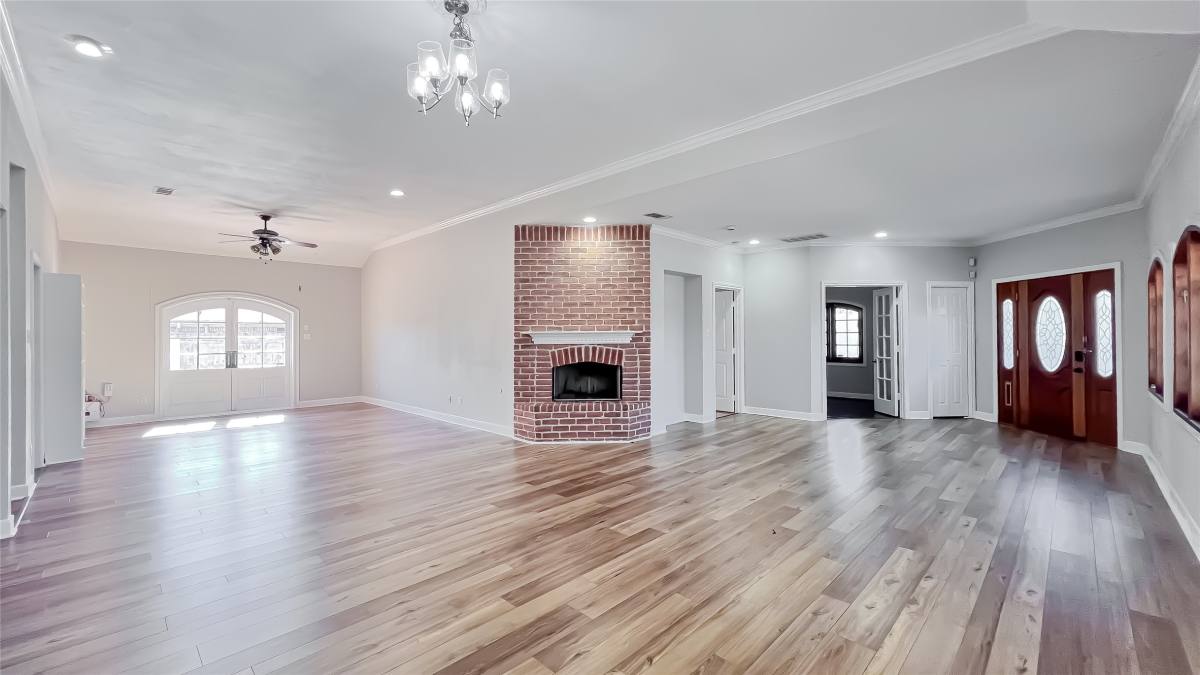 Apartment for rent at 6303 Lugary Dr, Houston, TX 77036