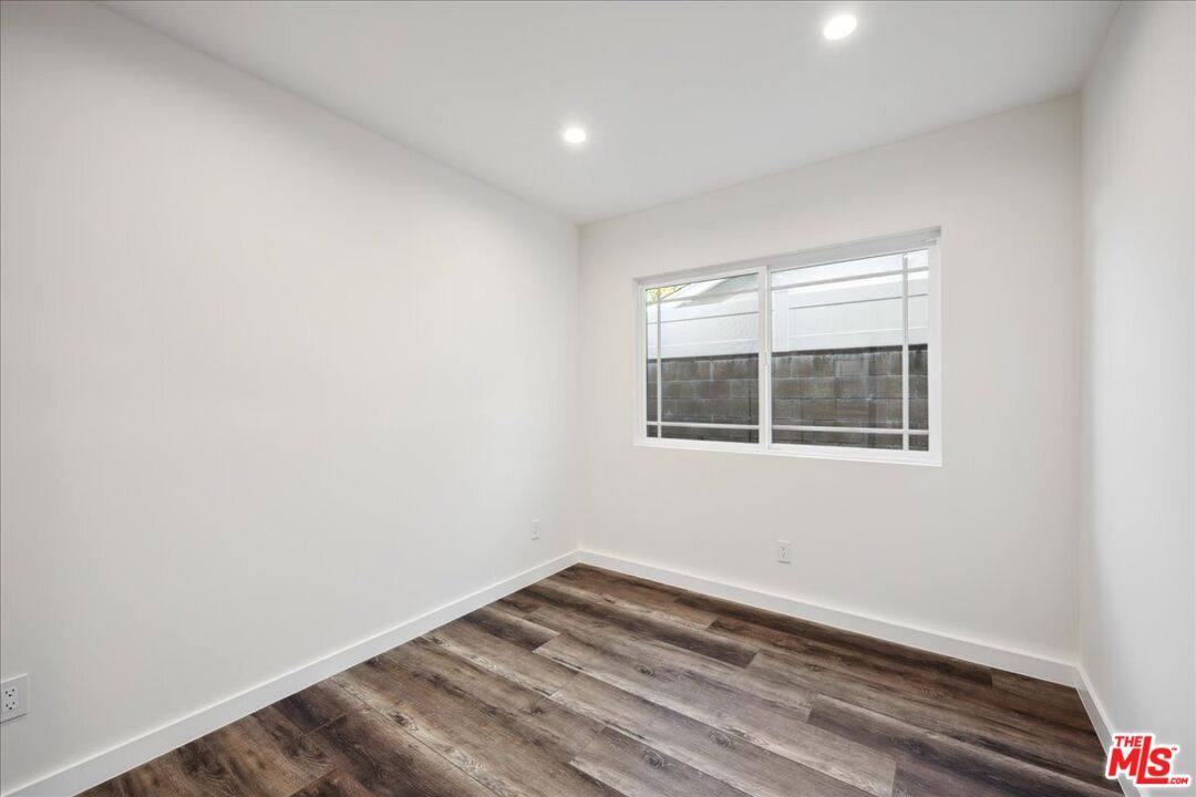 Apartment for rent at 9728 Kessler Ave, Chatsworth, CA 91311