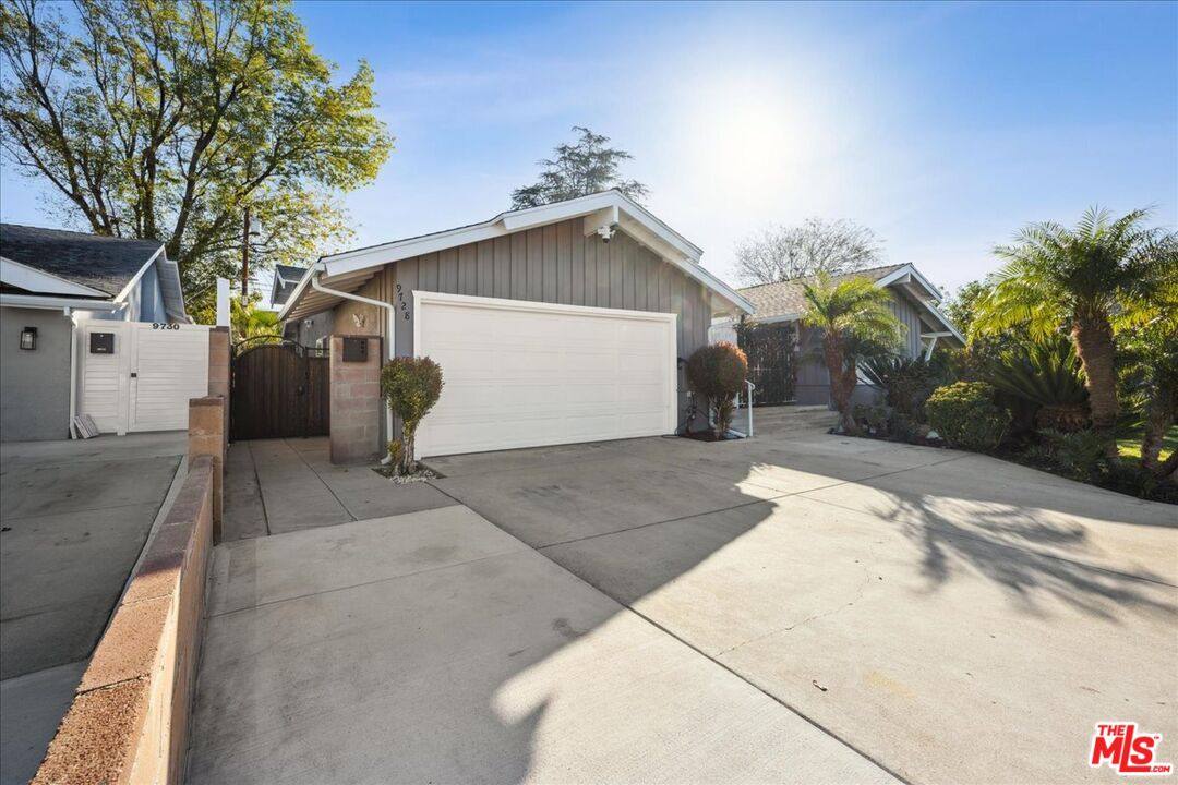 Apartment for rent at 9728 Kessler Ave, Chatsworth, CA 91311