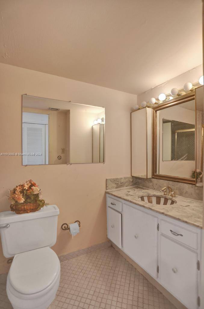 Apartment for rent at 18051 Biscayne Blvd #304, North Miami Beach, FL 33160