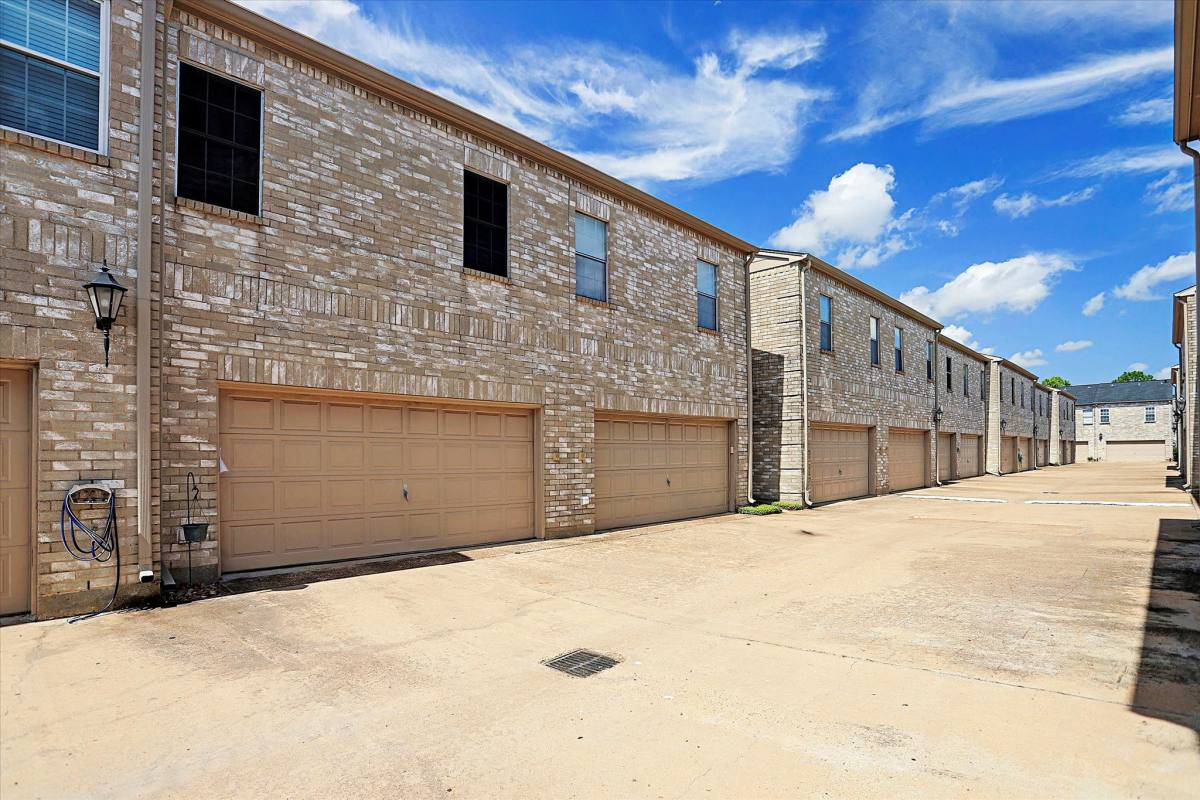 Townhouse for rent at 2968 Holly Hall St, Houston, TX 77054