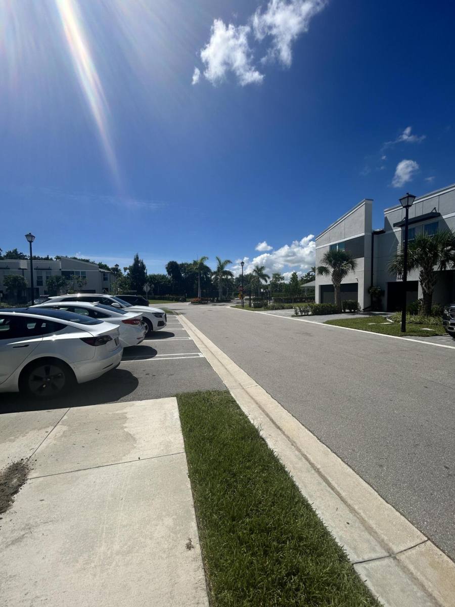 Apartment for rent at 5630 Enclave Dr, West Palm Beach, FL 33407