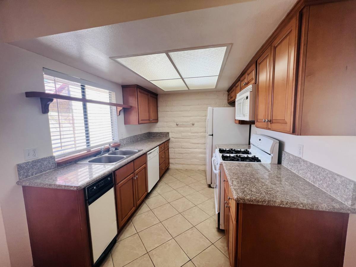 Condo for rent at 35615 Paseo Circulo E, Cathedral City, CA 92234