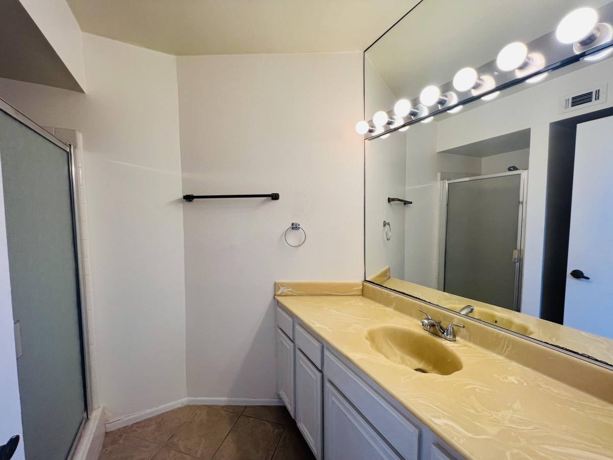 Condo for rent at 35615 Paseo Circulo E, Cathedral City, CA 92234