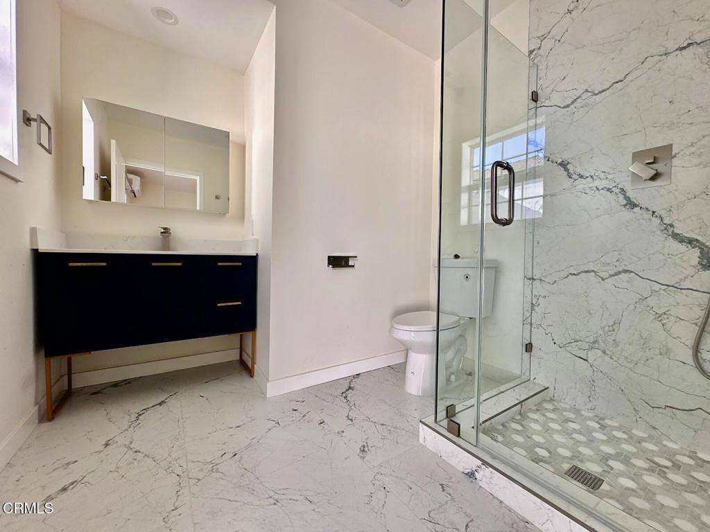 Apartment for rent at 17451 Keswick St, Northridge, CA 91325