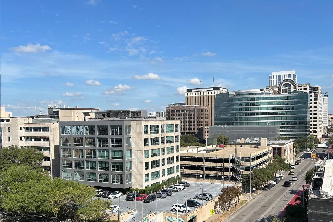 Apartment for rent at 1122 Colorado St #1101, Austin, TX 78701