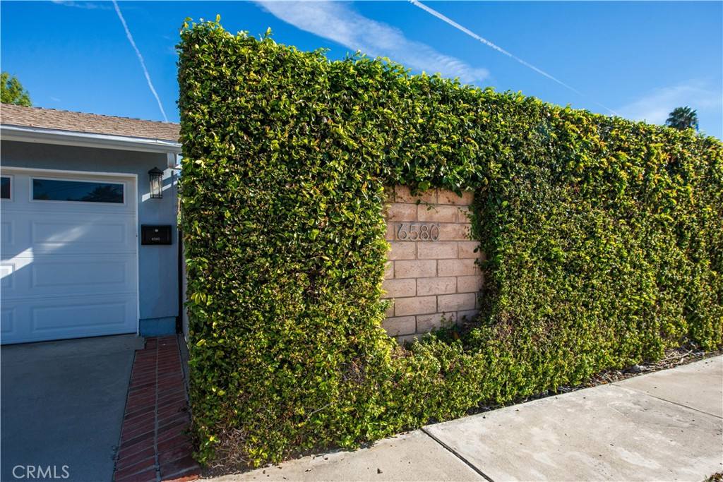 Apartment for rent at 6580 Sheltondale Ave, West Hills, CA 91307