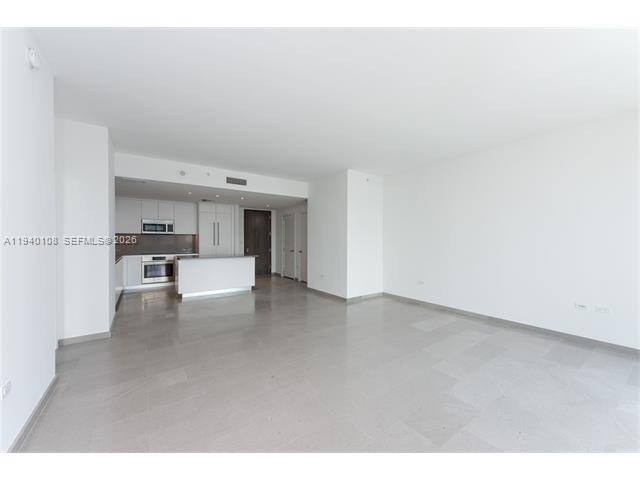 Apartment for rent at 68 SE 6th St #3708, Miami, FL 33131