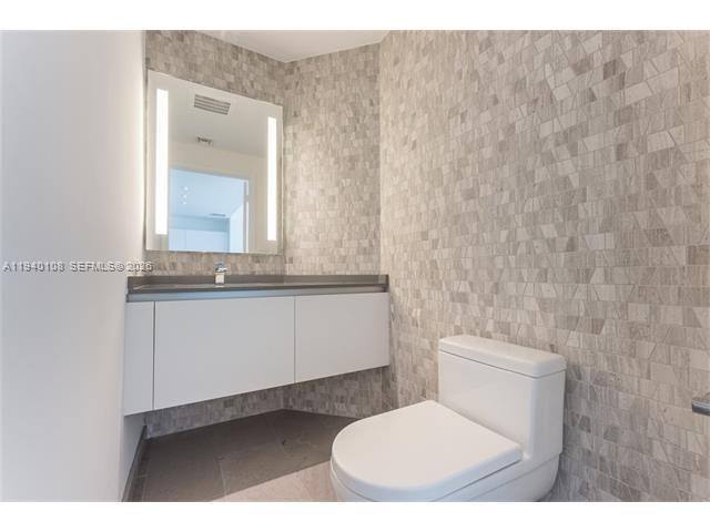 Apartment for rent at 68 SE 6th St #3708, Miami, FL 33131