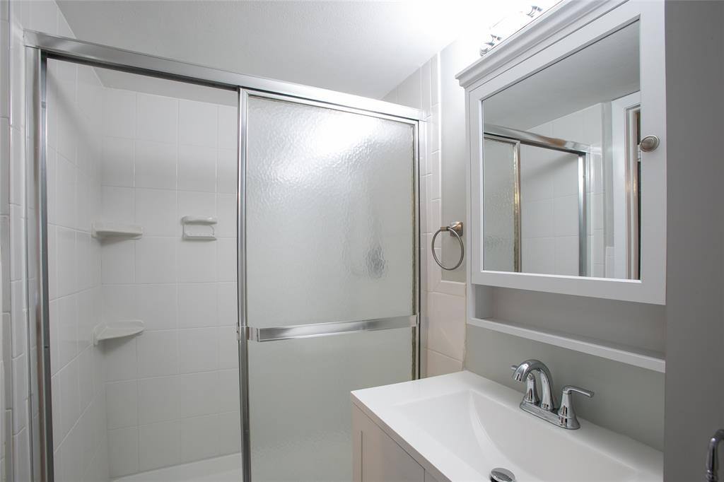 Apartment for rent at 10557 NW 10th St #101, Hollywood, FL 33026