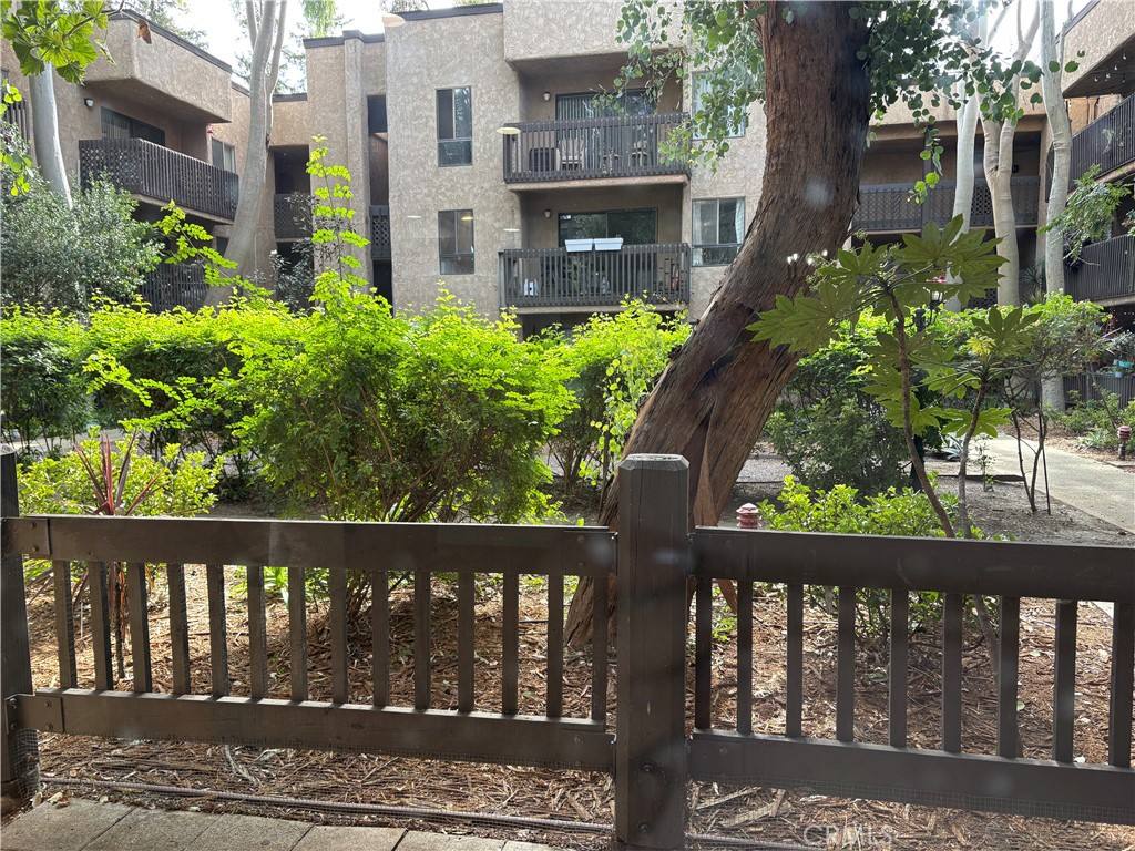 Condo for rent at 22100 Burbank Blvd #22100106A, Woodland Hills, CA 91367