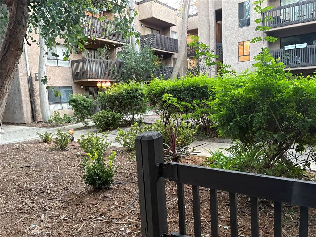 Condo for rent at 22100 Burbank Blvd #22100106A, Woodland Hills, CA 91367