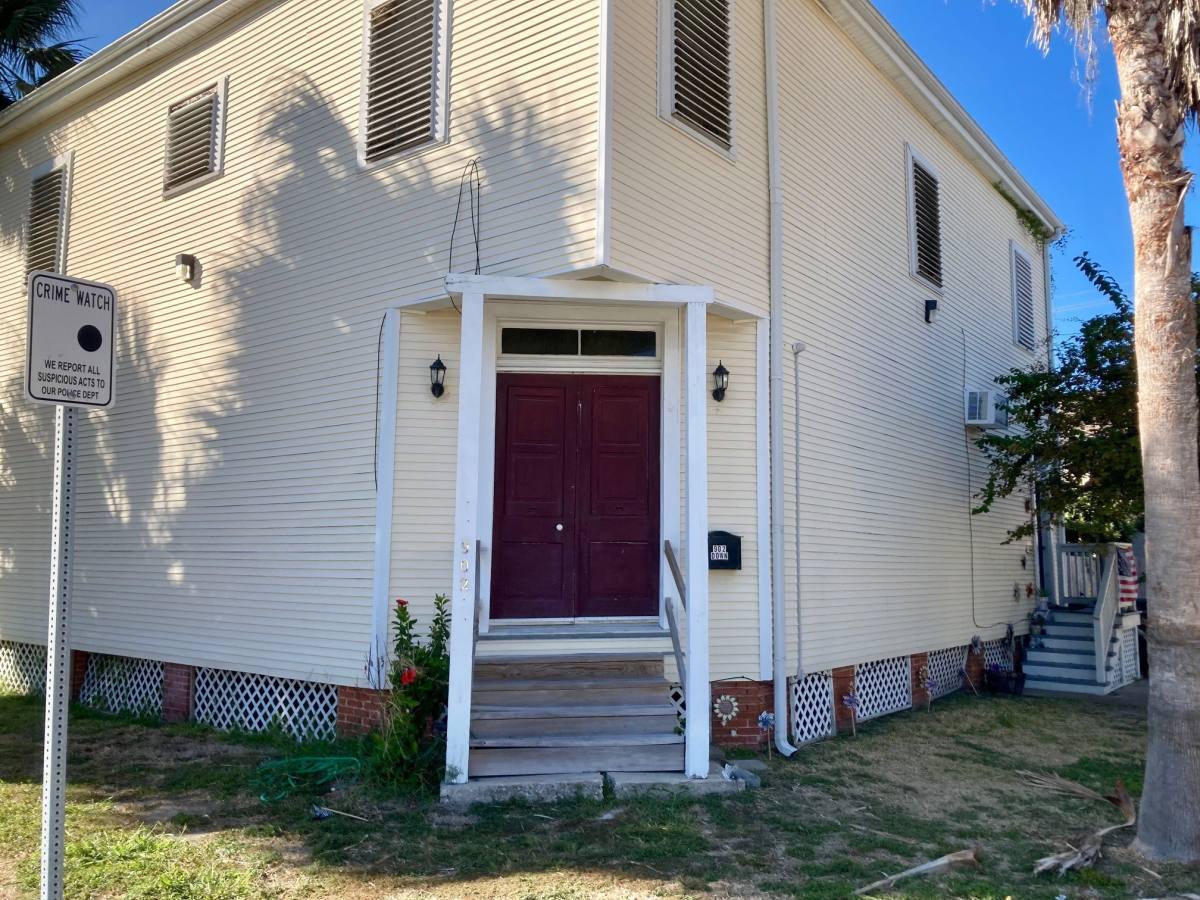 Apartment for rent at 902 Church St #902, Galveston, TX 77550