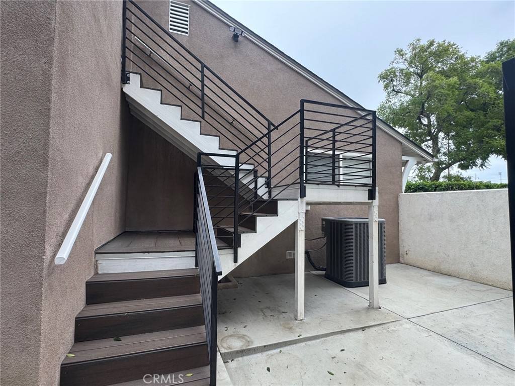 Apartment for rent at 16357 Vintage St, North Hills, CA 91343