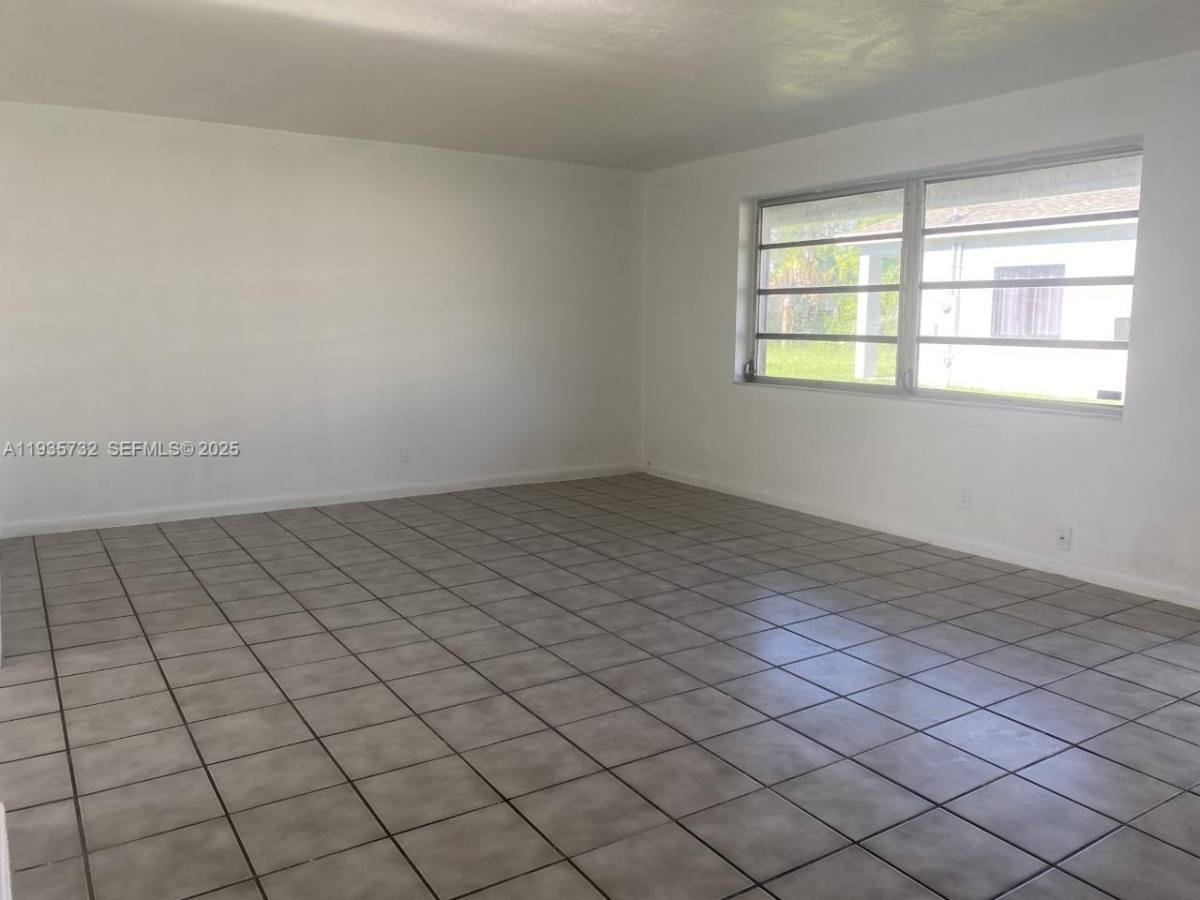 Apartment for rent at 5904 SW 27th St #5904S, Hollywood, FL 33023