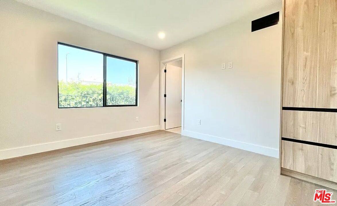 Apartment for rent at 1444 S Crescent Heights Blvd, Los Angeles, CA 90035