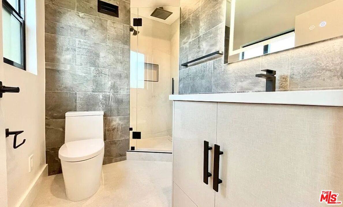 Apartment for rent at 1444 S Crescent Heights Blvd, Los Angeles, CA 90035