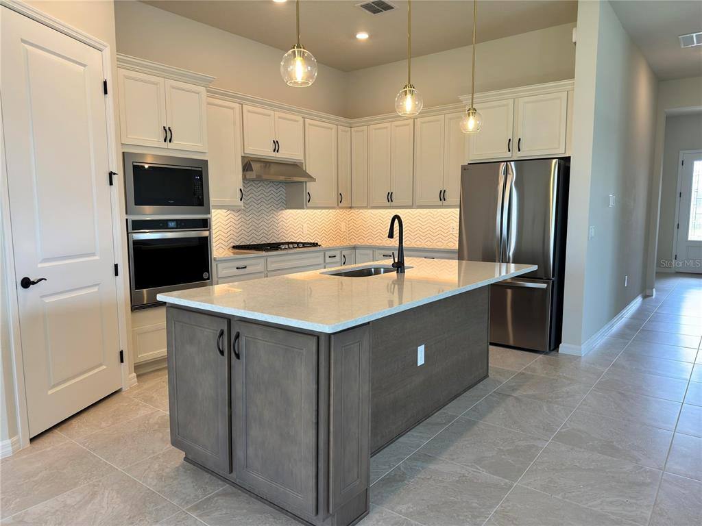 Apartment for rent at 10366 Parkview Reserve Lane, Orlando, FL 32836