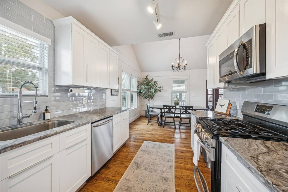 Apartment for rent at 4605 Fisk St, Houston, TX 77009