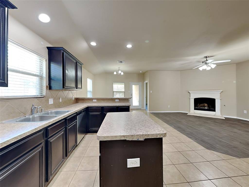 Apartment for rent at 1114 Bexar Ave, Melissa, TX 75454