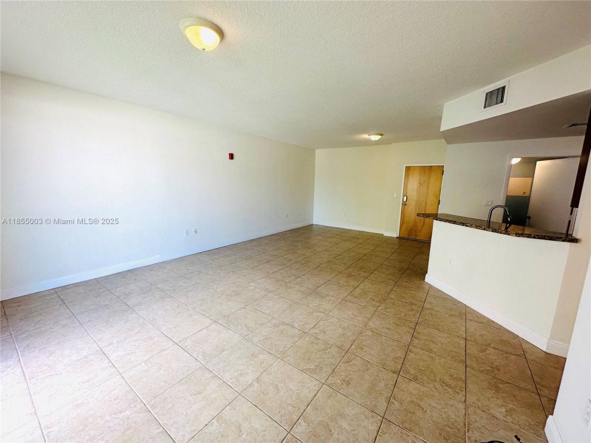 Apartment for rent at 118 Zamora Ave #308, Miami, FL 33134
