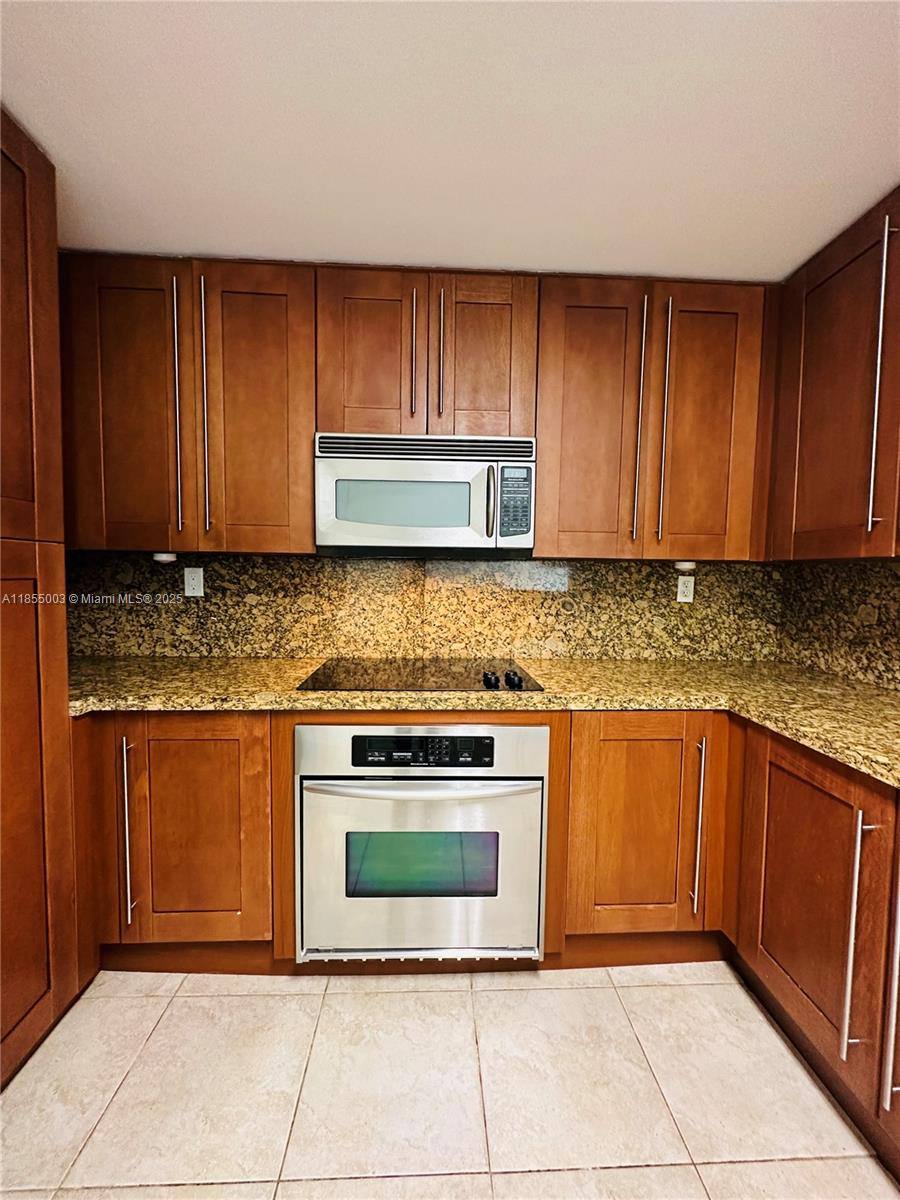 Apartment for rent at 118 Zamora Ave #308, Miami, FL 33134