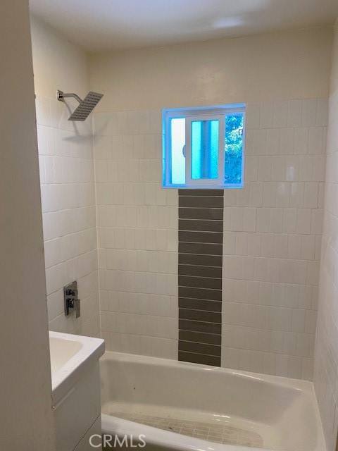 Apartment for rent at 511 E Washington Ave #511, Santa Ana, CA 92701
