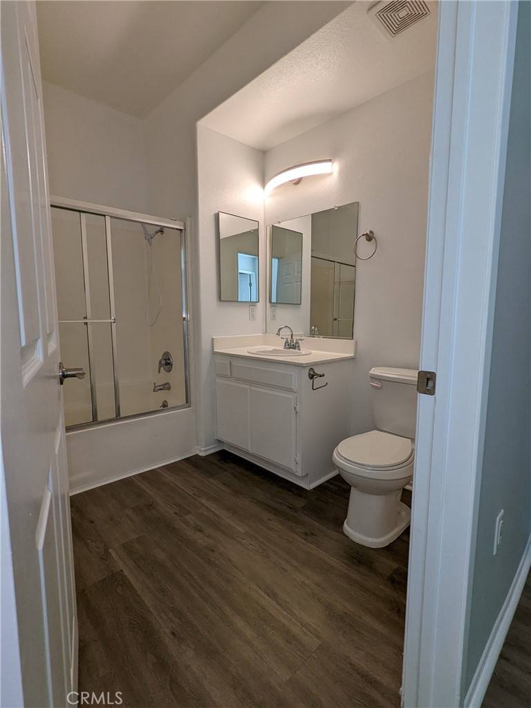 Apartment for rent at 1215 E San Antonio Dr, Long Beach, CA 90807
