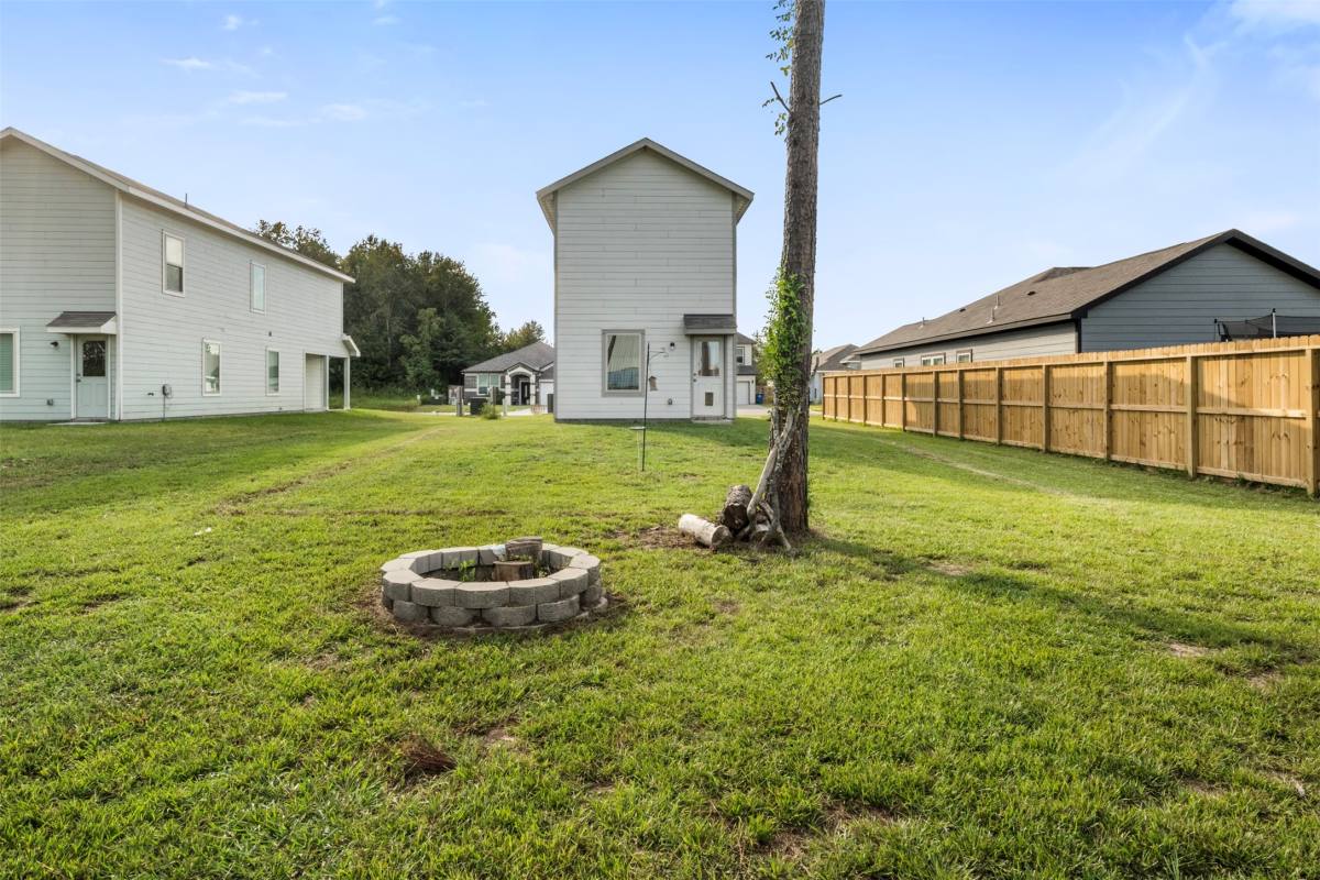Apartment for rent at 1044 Rd 5203, Cleveland, TX 77327