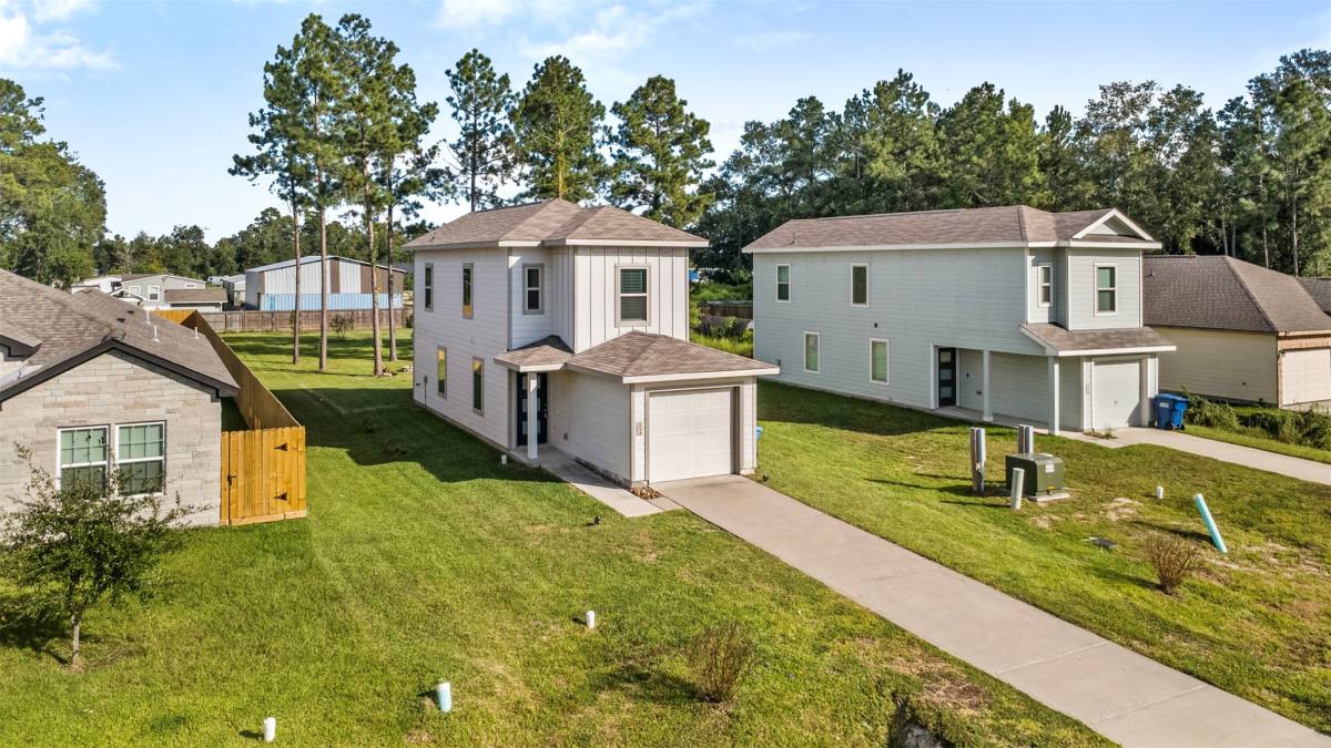 Apartment for rent at 1044 Rd 5203, Cleveland, TX 77327