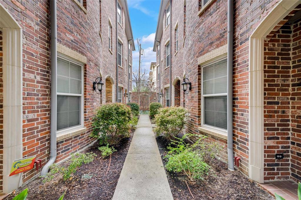 Townhouse for rent at 3200 Ross Ave #28, Dallas, TX 75204