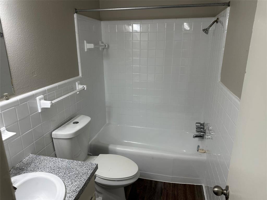 Apartment for rent at 2425 Parkside Ave #260, Irving, TX 75061