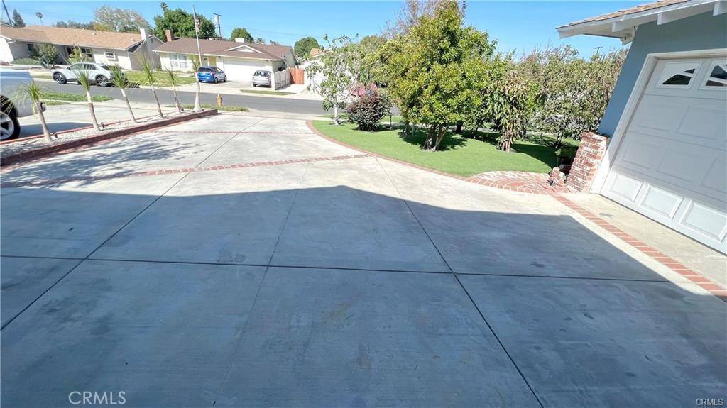 Apartment for rent at 7728 Sausalito Ave, Canoga Park, CA 91304