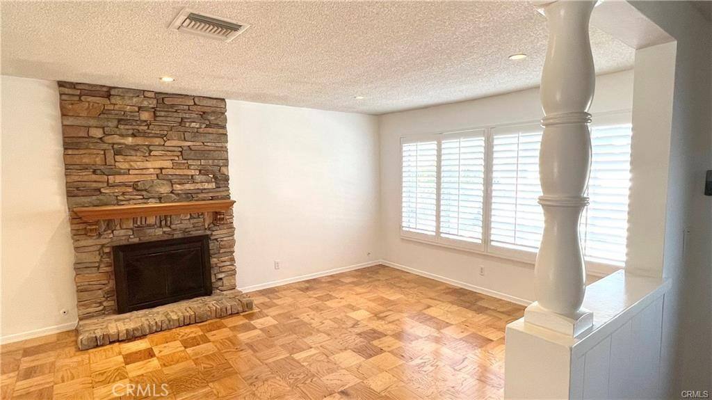 Apartment for rent at 7728 Sausalito Ave, Canoga Park, CA 91304