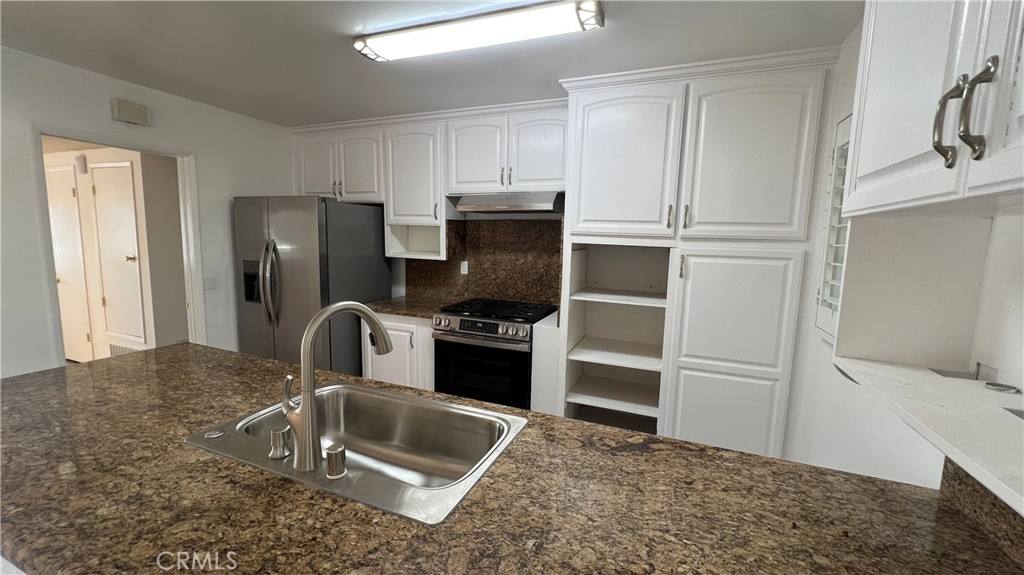 Apartment for rent at 7728 Sausalito Ave, Canoga Park, CA 91304