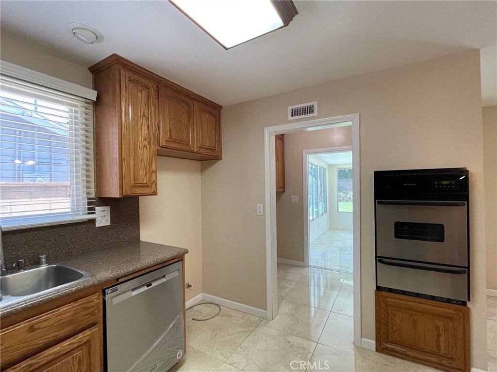 Apartment for rent at 23370 Schoolcraft St, West Hills, CA 91307